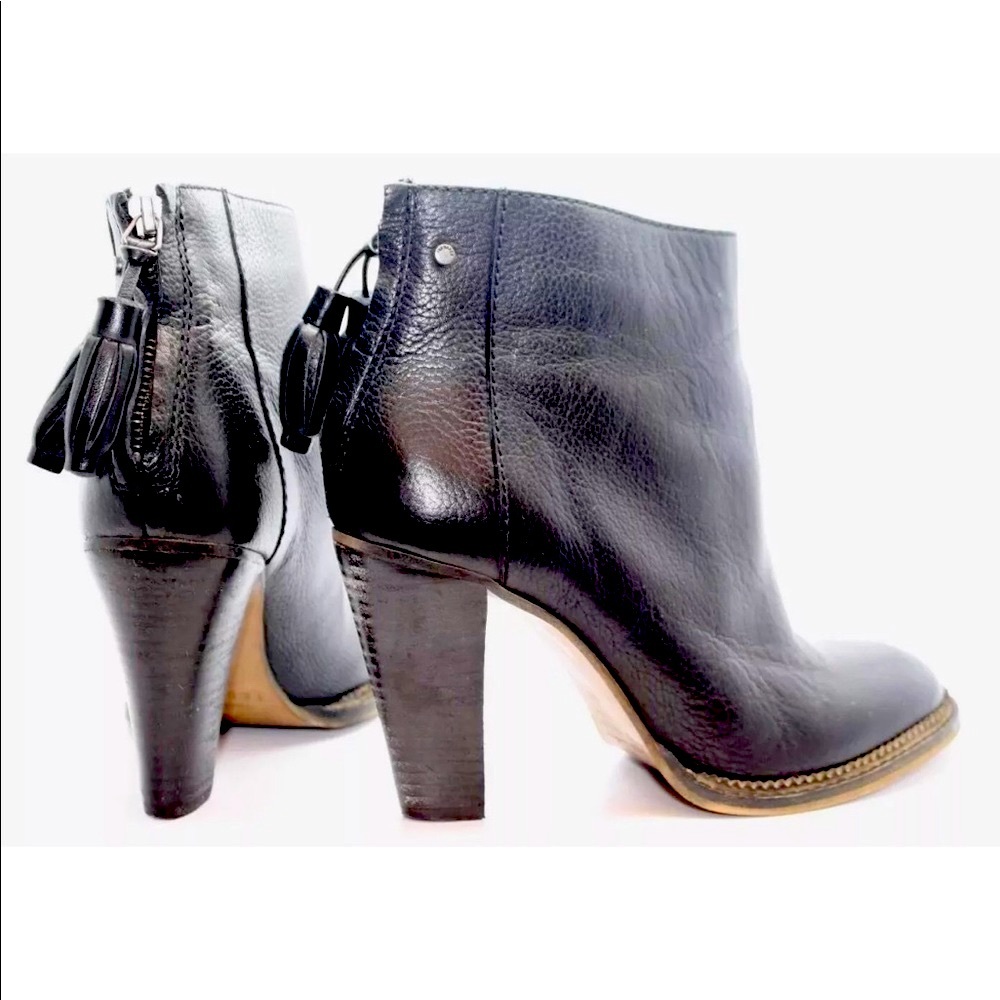TED BAKER London Encarna Pebbled Leather Boots 7.5